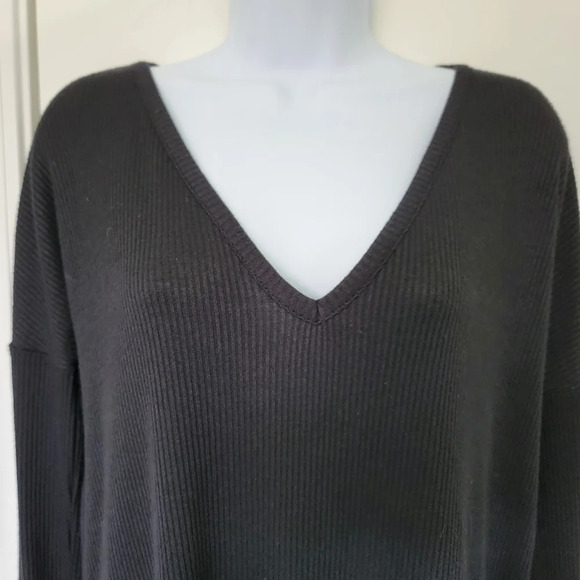 Rag & Bone Black Long Sleeve Ribbed Knit V Neck Shirt Light Sweater Size S - Picture 2 of 9
